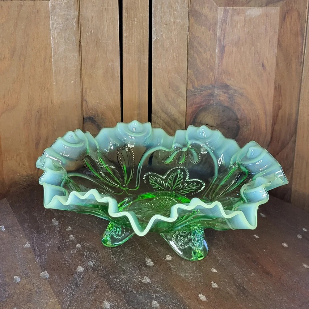 Antuque Green Glass Bowl - Picture 13 of 13